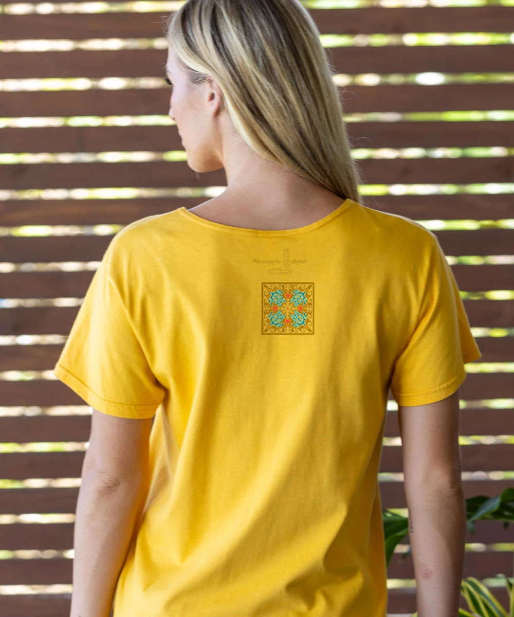 Tropical Reef Honu Quilt - Pineapple Dyed Short Sleeve Scoop Neck T-Shirt 3 Tropical Reef Honu Quilt - Pineapple Dyed Short Sleeve Scoop Neck T-Shirt - Image 3